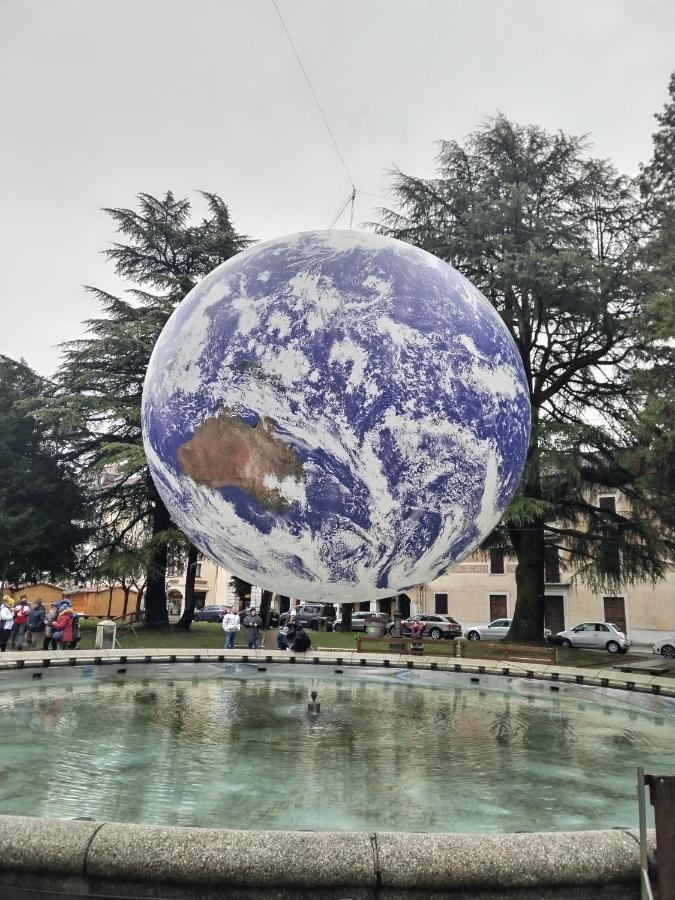 Il Vicolo_Carinissimo Appartamento In Centro Storico, Zona Giorno Mansardata Беллуно Экстерьер фото